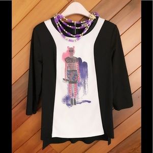 Lightly worn VINTAGE PARIS style half sleeve top